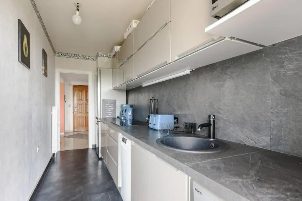 Sea View Apartment In Residence With Swimming Pool! Nice 0*,